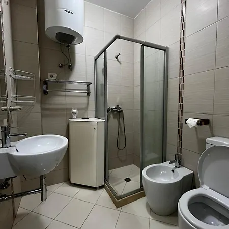 Golemi Apartment *