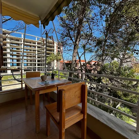 Golemi Apartment
